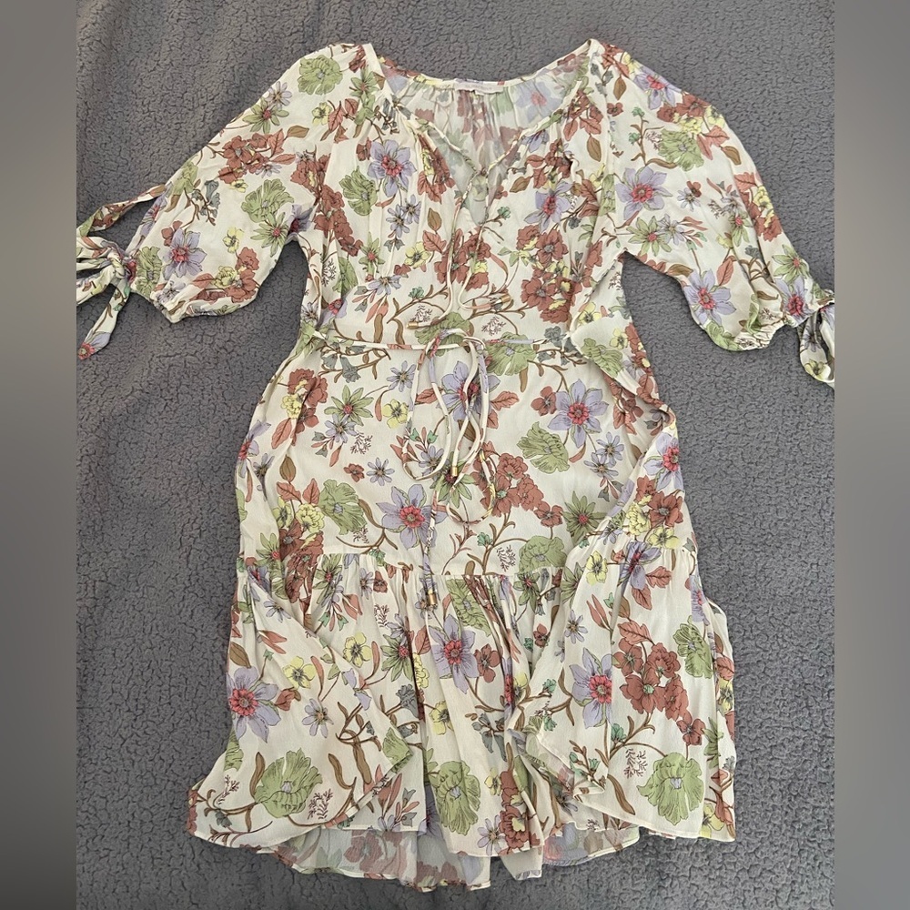 OLIVACEOUS PRINTED DRESS SIZE MEDIUM - Picture 2 of 9